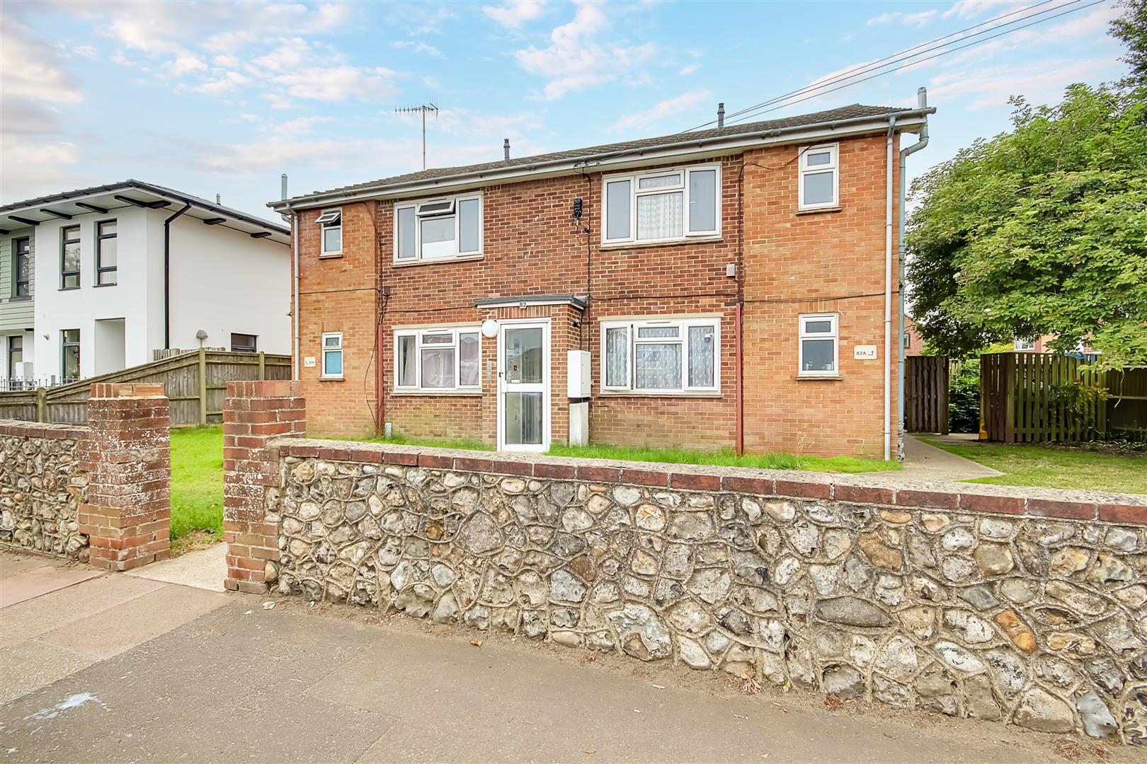 Flat - Studio | Meadow Road, Worthing, BN11 | For Sale